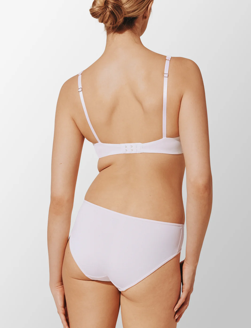 24/7® Classic T-Shirt Bra - Image 4