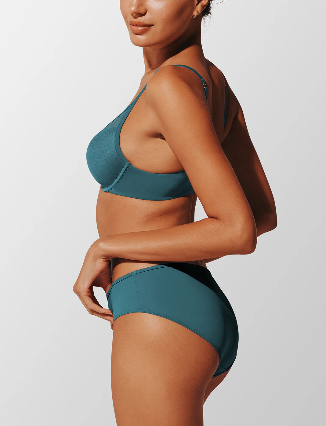 24/7® Classic Uplift Plunge Bra - Image 3