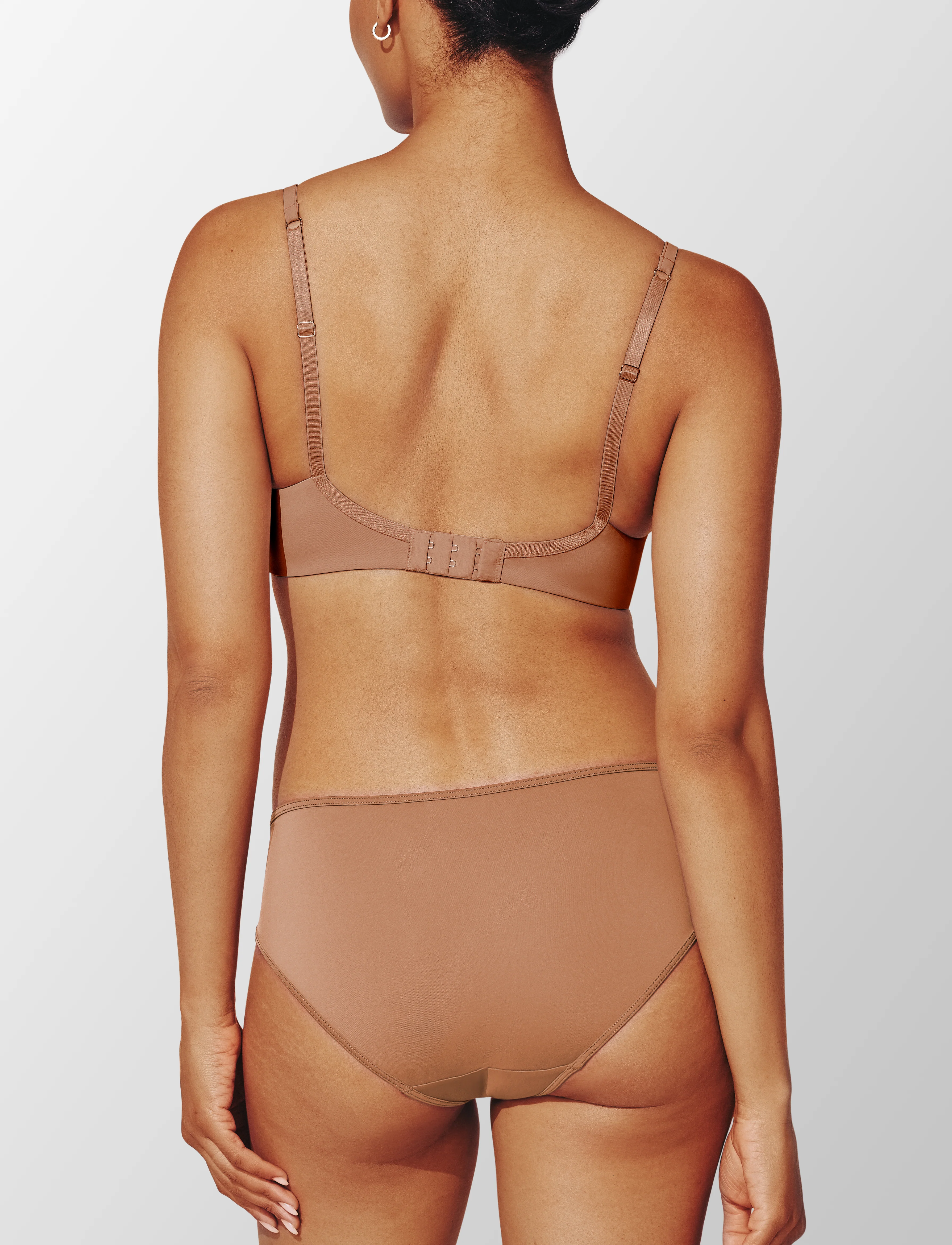 24/7® Classic Uplift Plunge Bra - Image 4