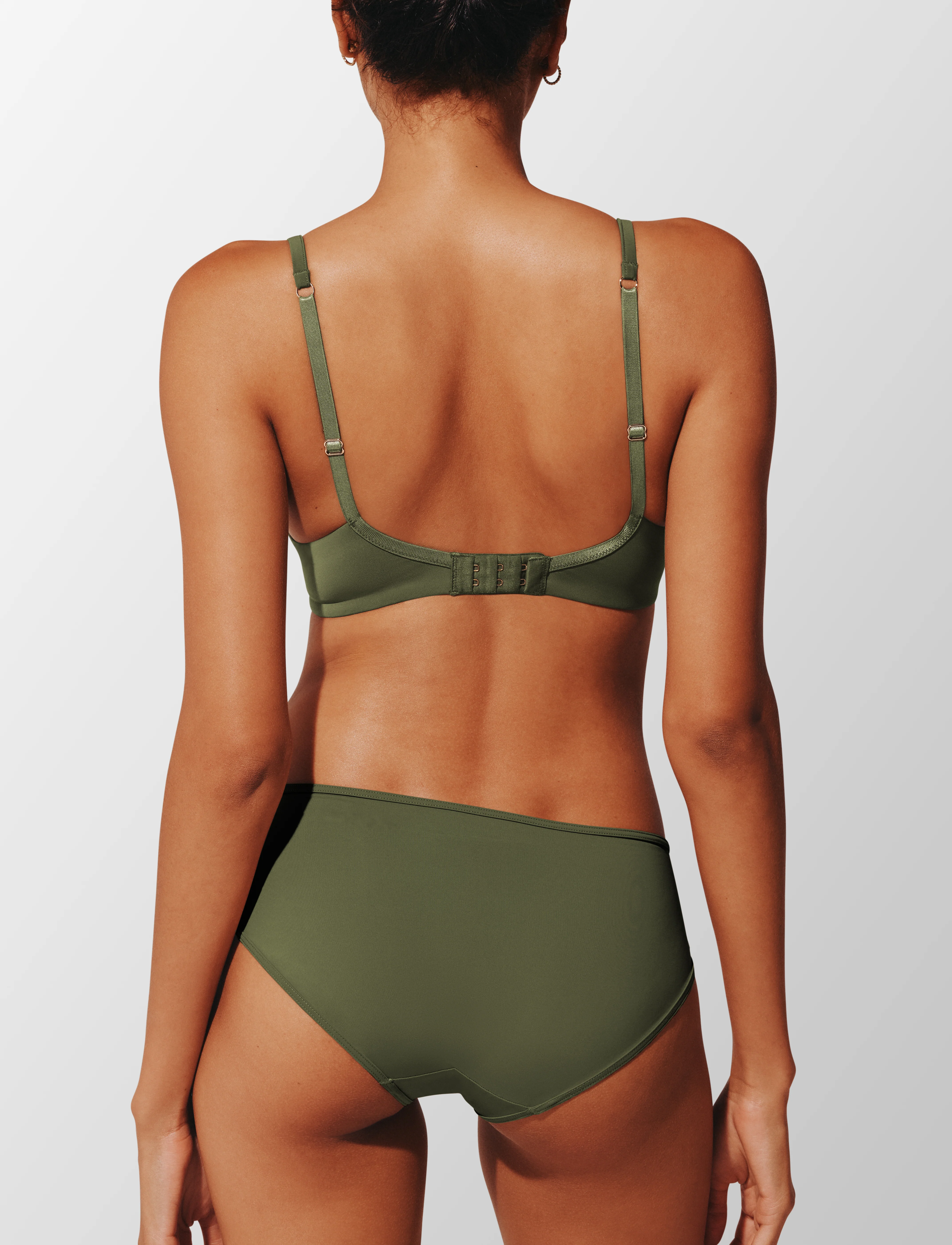24/7® Classic Uplift Plunge Bra - Image 5