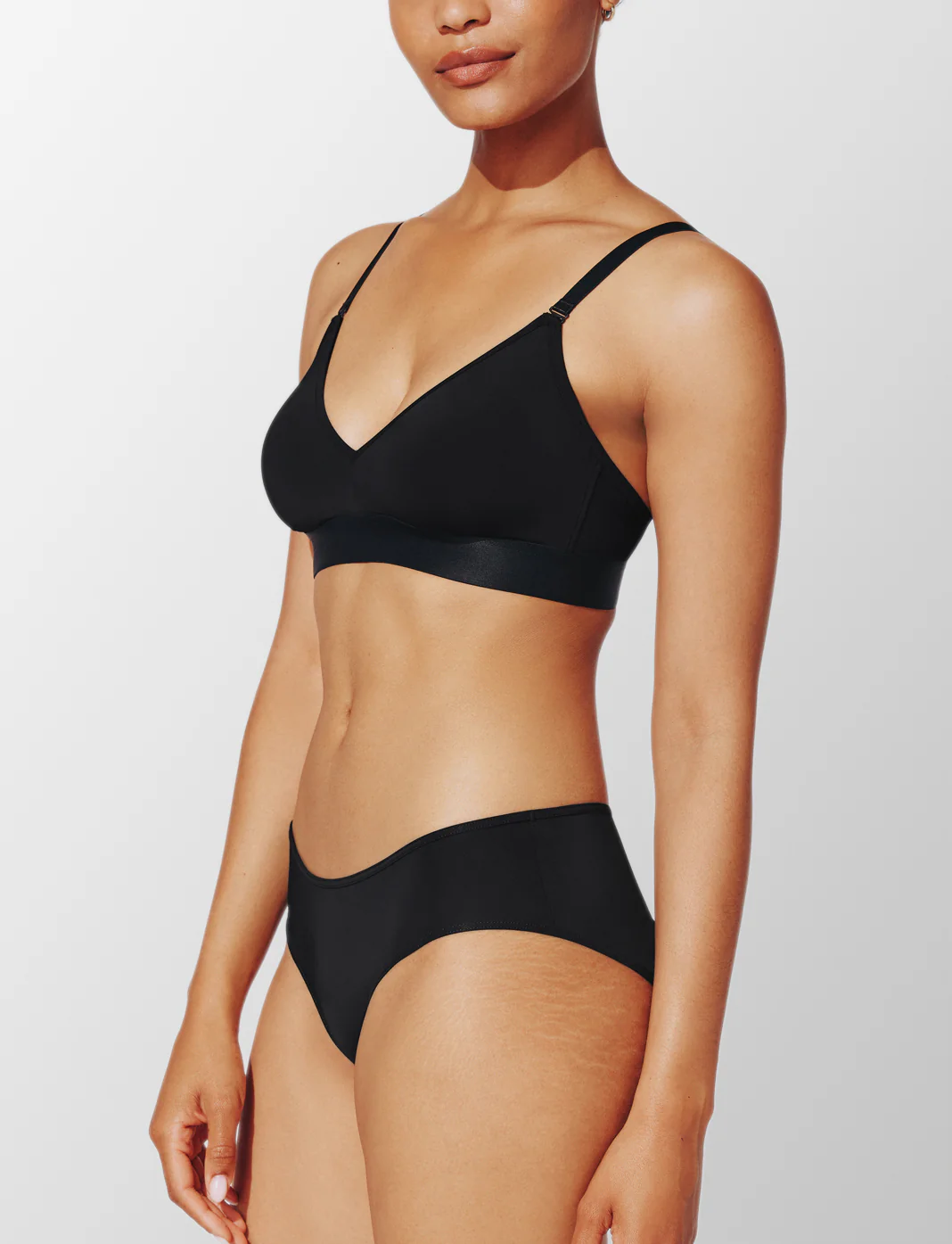 24/7® Classic Wireless Bralette - Image 3