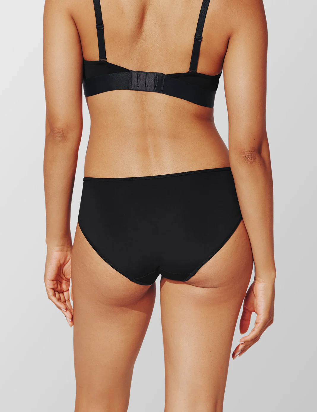 24/7® Classic Wireless Bralette - Image 4