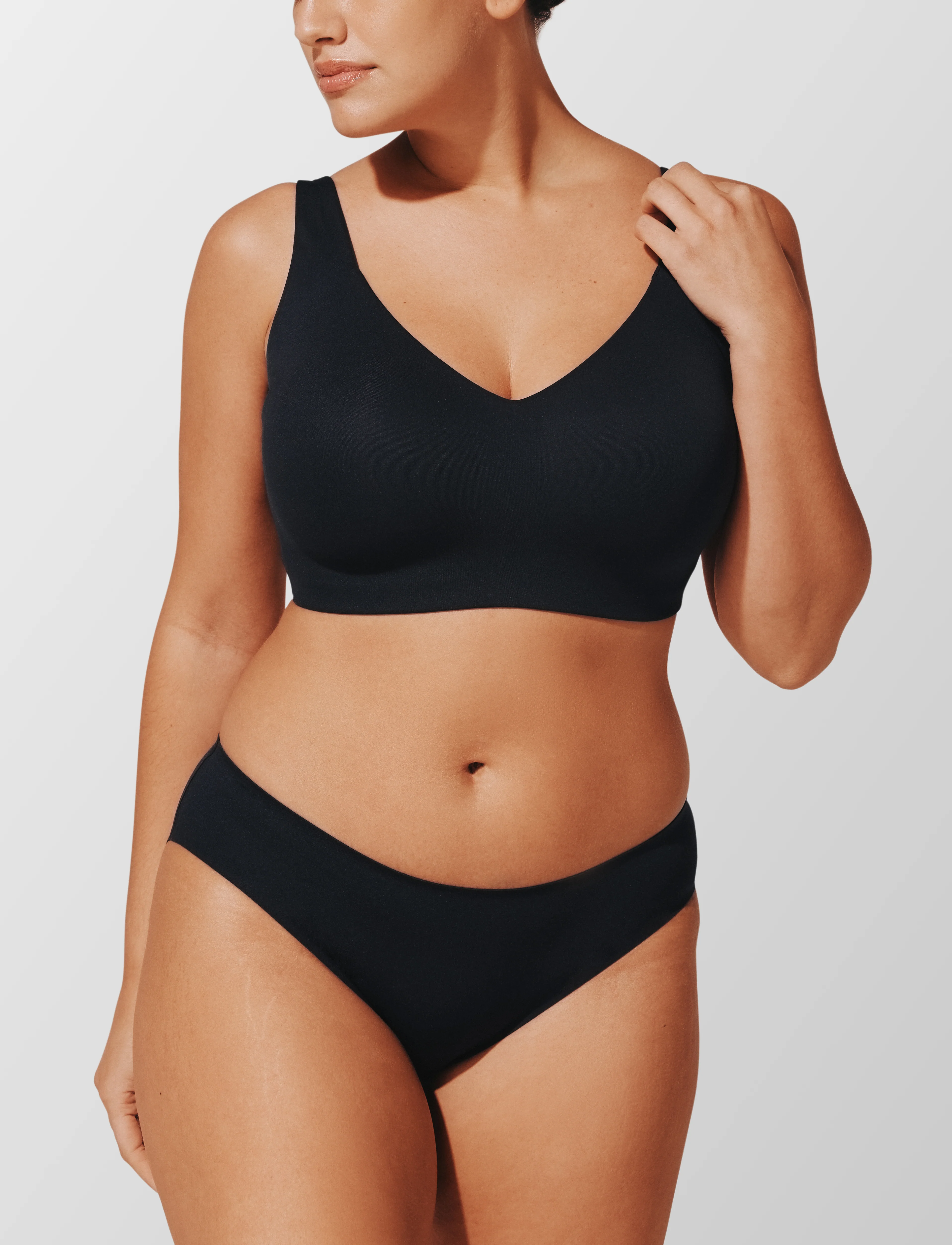 ComfortStretch Smoothing Wireless Bra - Image 2