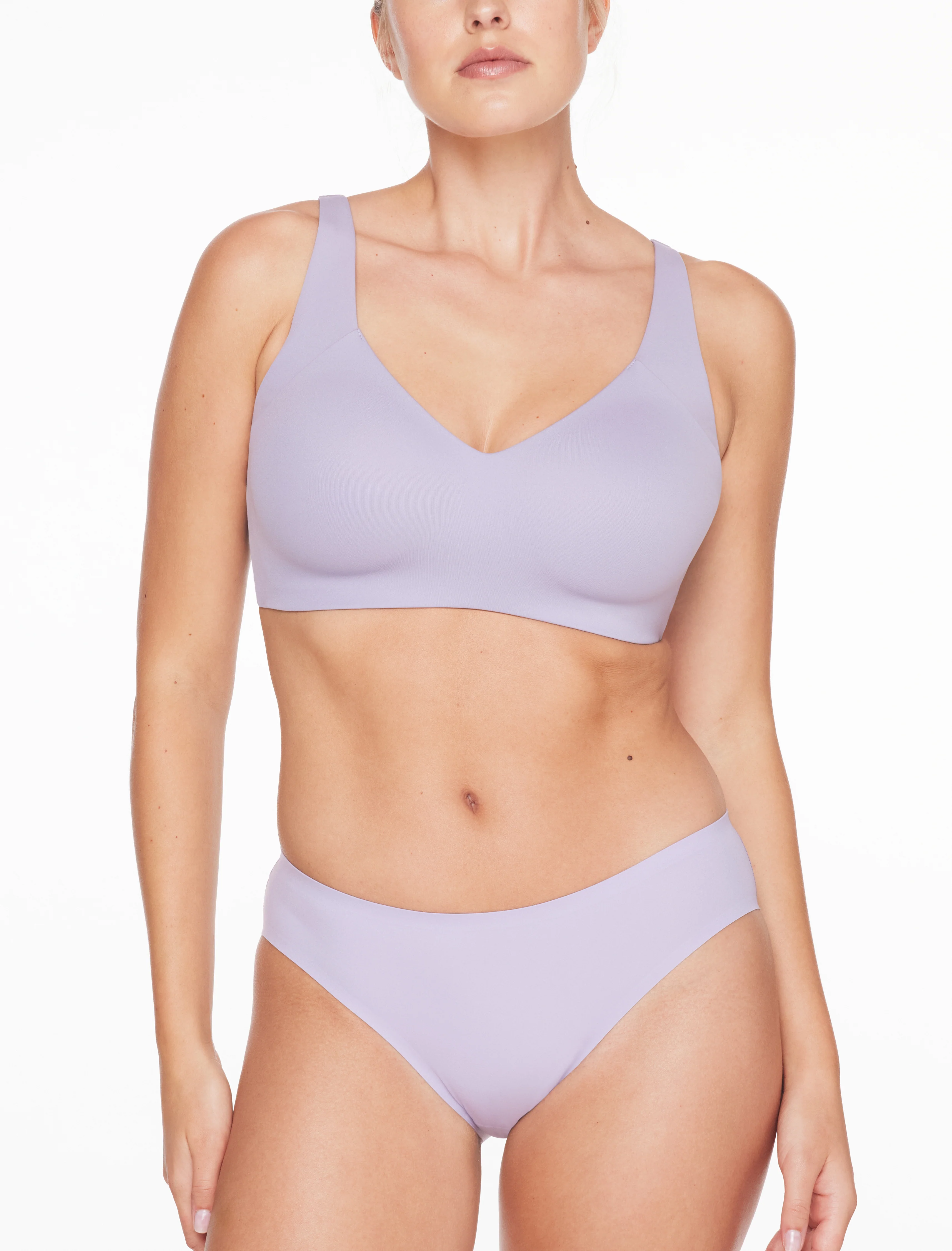 ComfortStretch Smoothing Wireless Bra - Image 2