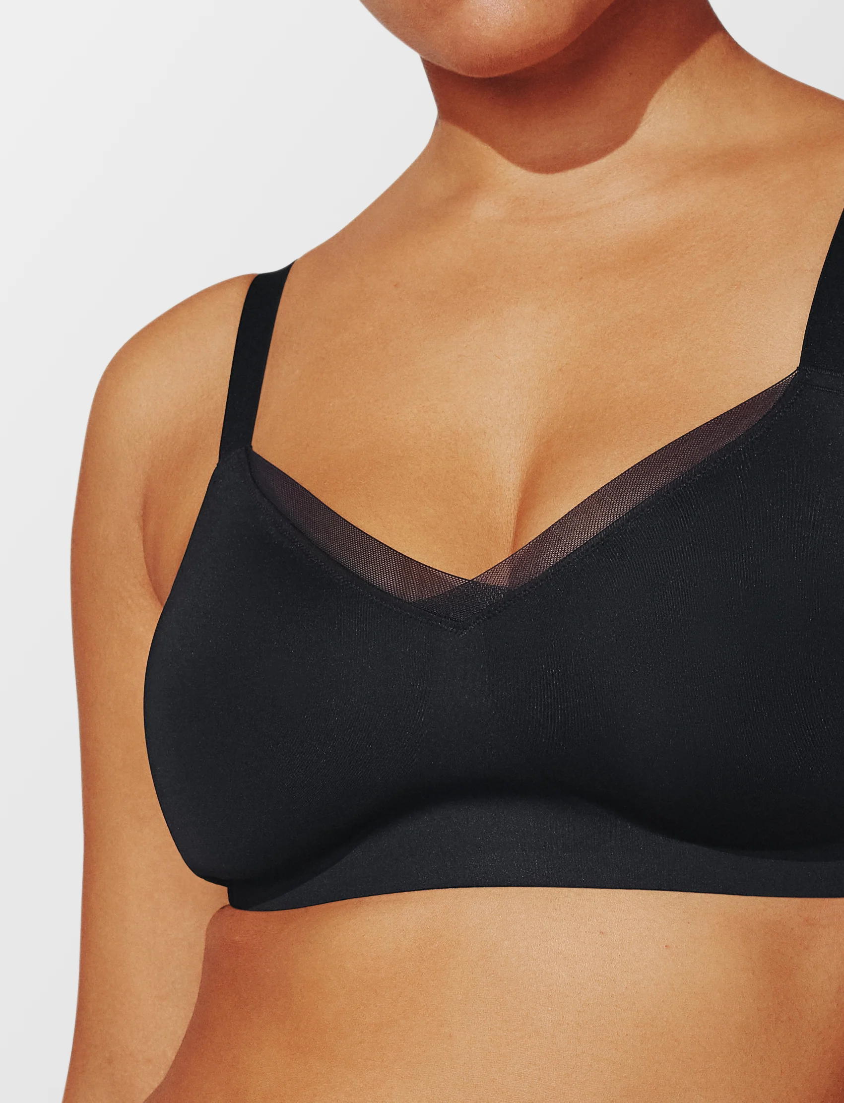 24/7® Classic Wireless Crossover Minimizer Bra - Image 5