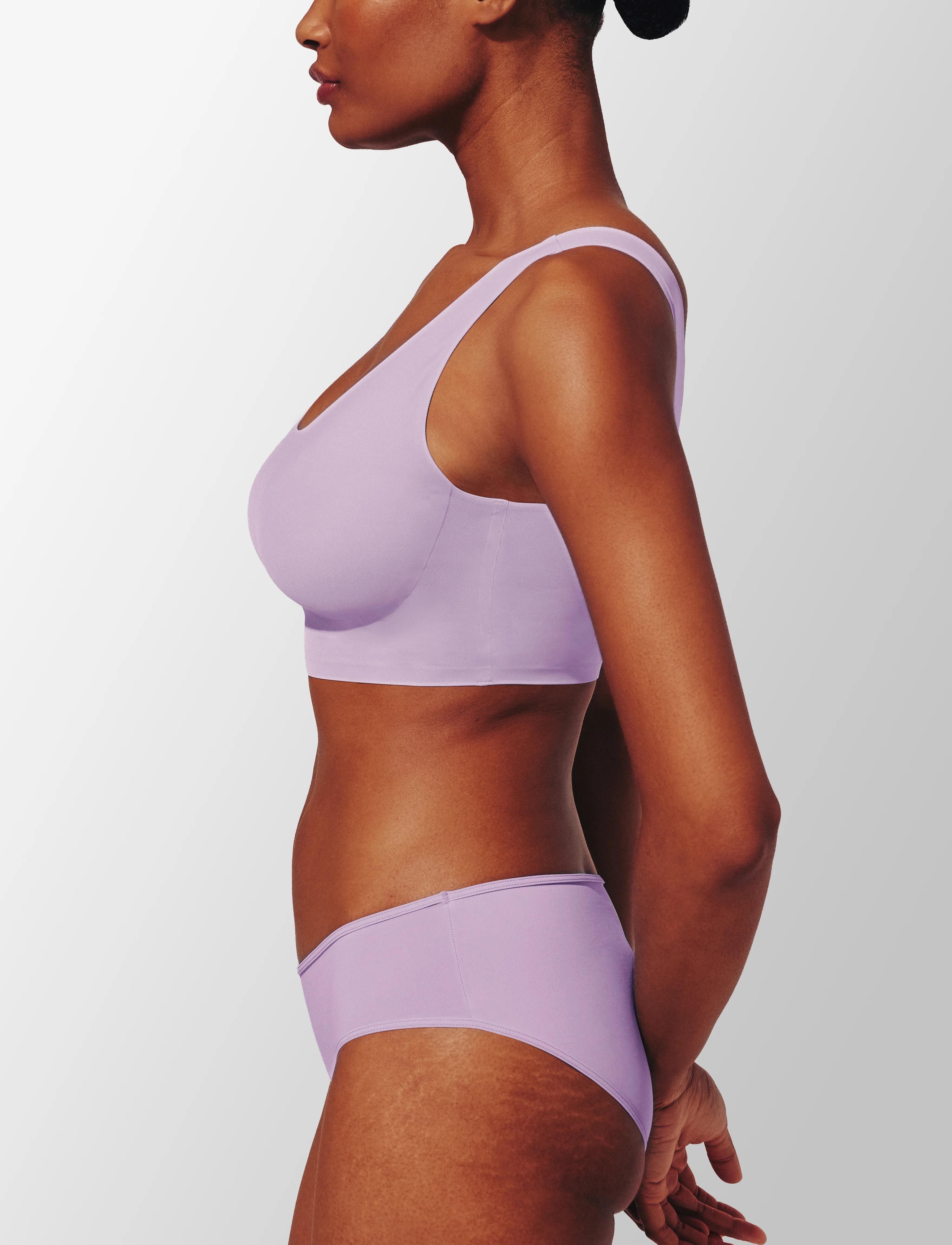 Smoothing Scoop Wireless Bra - Image 3