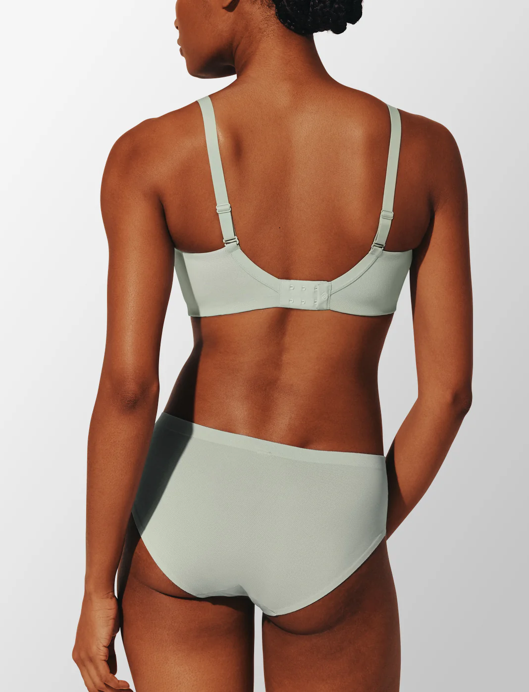 Thermoregulating TempSync™ Wireless Scoop Bra - Image 4