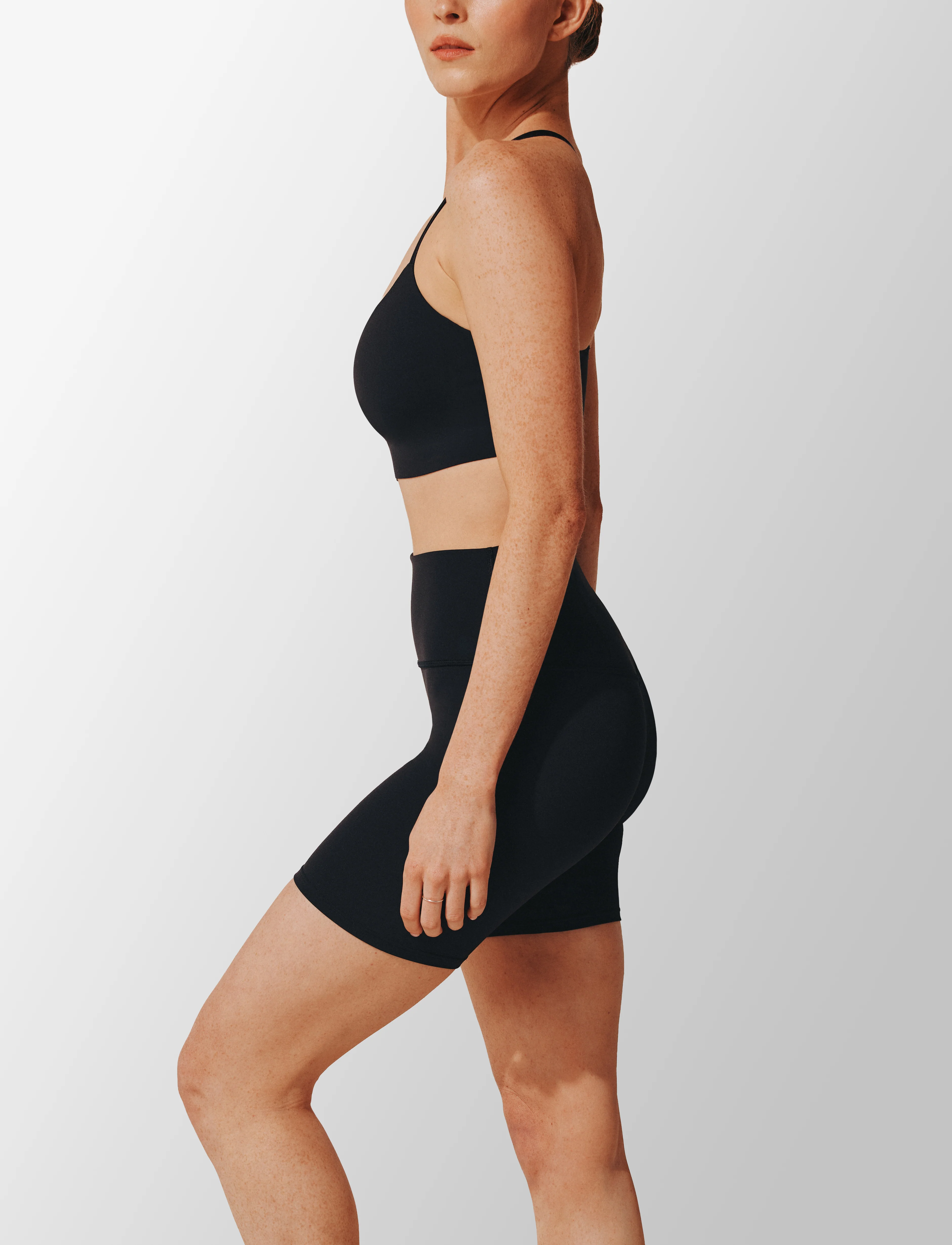 Thermoregulating TempSync™ Pullover Sports Bra - Image 3