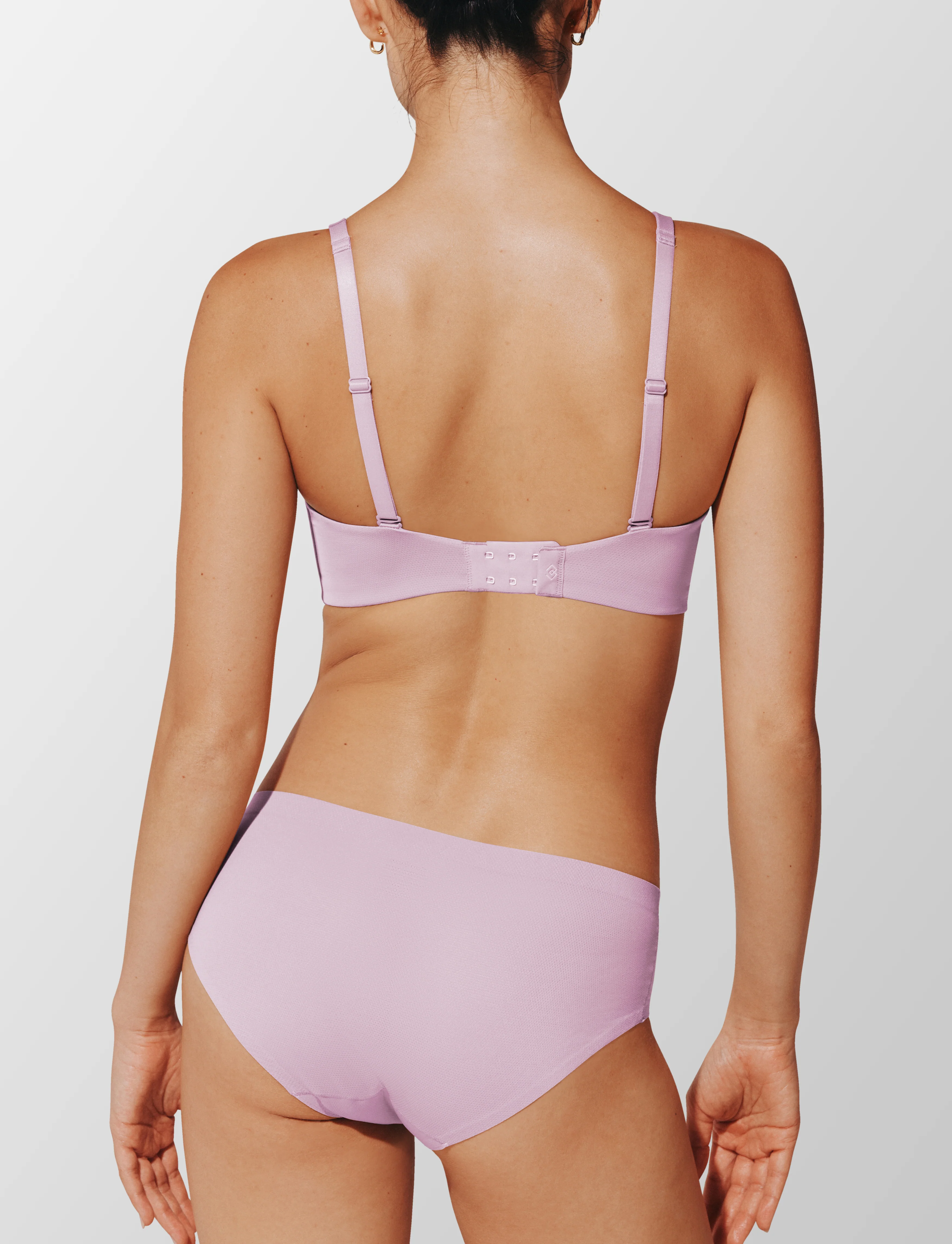 Thermoregulating TempSync™  Wireless Plunge Bra - Image 4