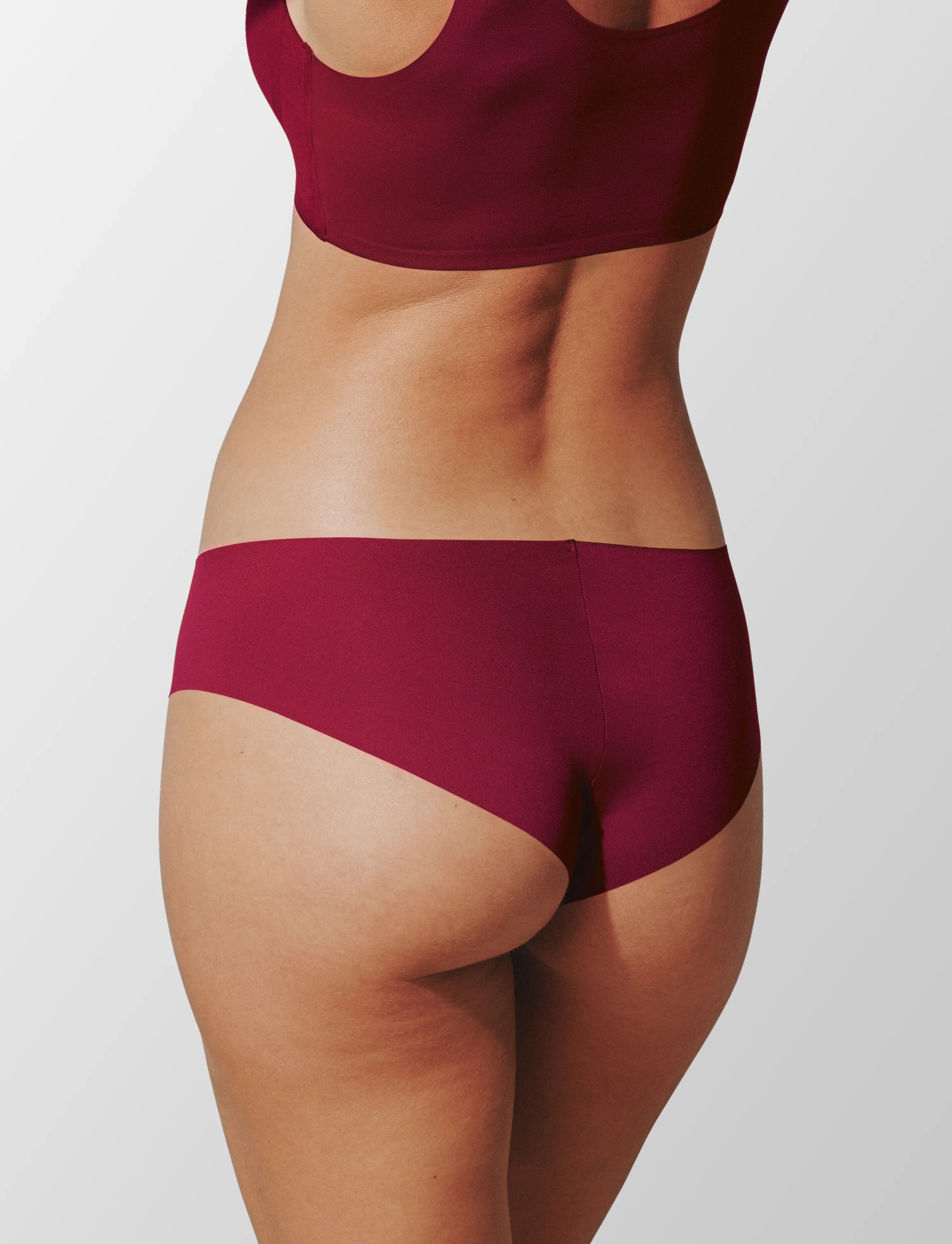 Zero Edge™  Invisible Cheeky - 3 Pack Box - Image 3